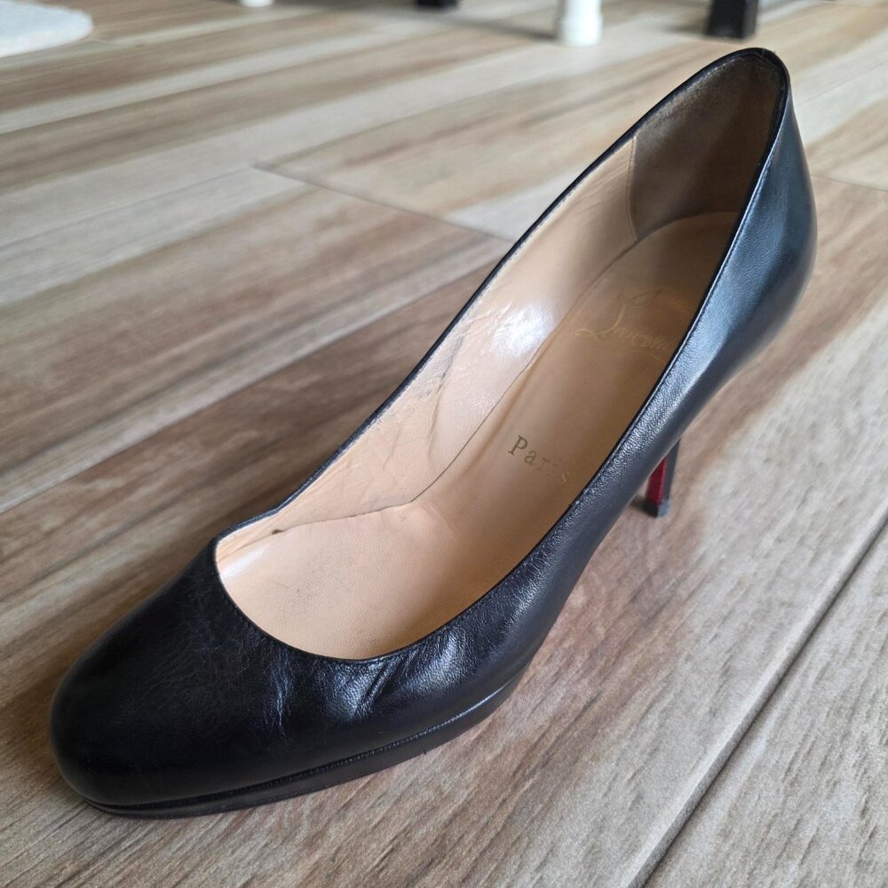 Christian Louboutin Simple Black Leather Pumps Shoes Eur. 37